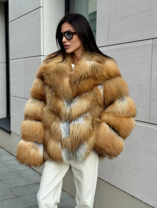 Шуба из меха рыжей лисы в натуральном цвете, паркетной раскладке - фото 0