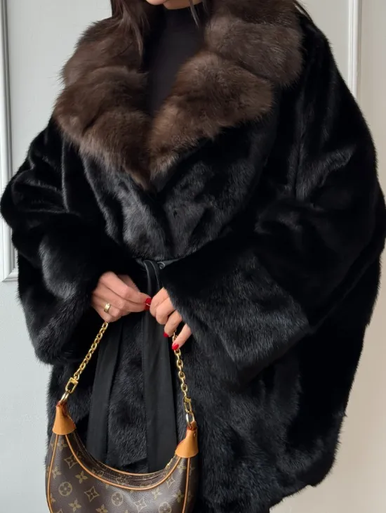 Полушубок из норки Black с воротником из меха темной куницы - фото 2