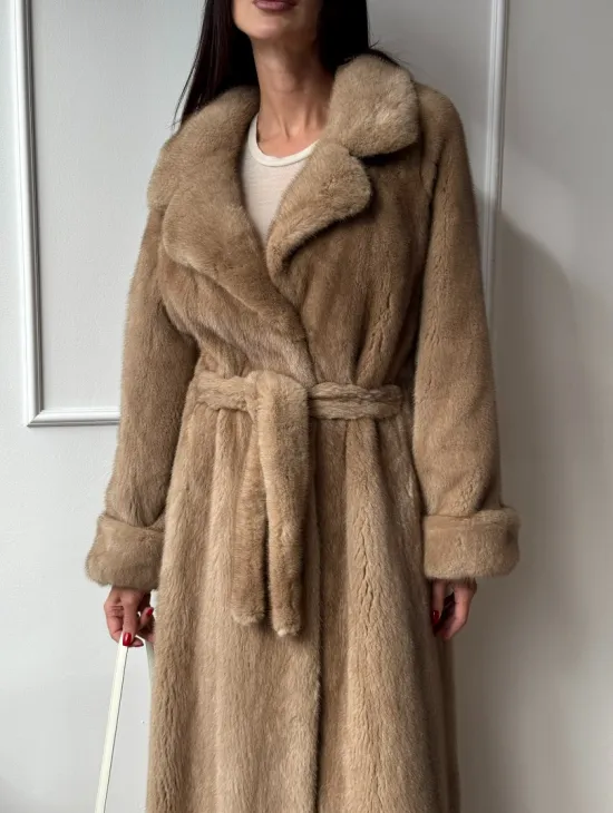 Длинная модная шуба кимоно из меха скандинавской норки со шлицей - фото 3