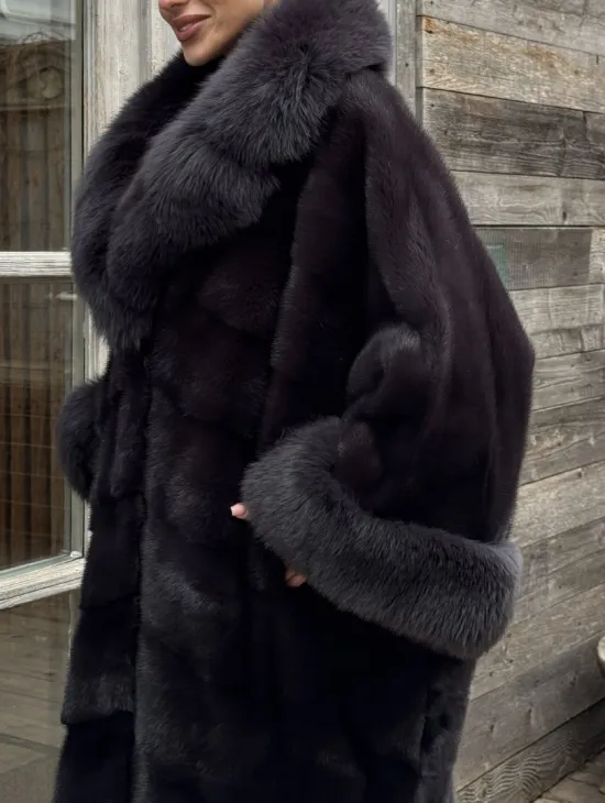 Женская норковая шуба в стиле «Бохо» с отделкой на воротнике и рукавах из меха песца - фото 3
