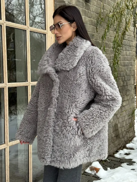 Короткая шубка - дублёнка из овчины - фото 4