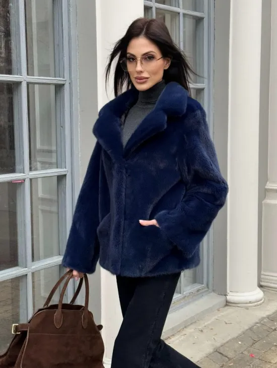 Синий норковый полушубок с английским воротником - фото 4