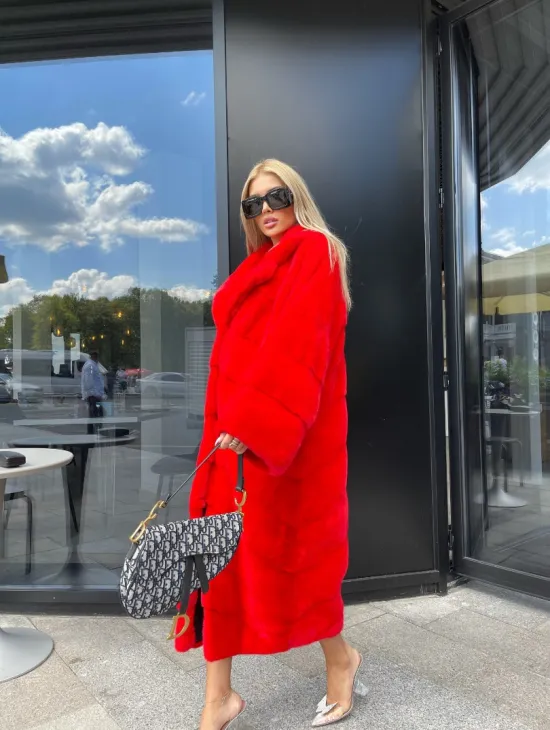 Шуба из норки Velvet в красном цвете - фото 3