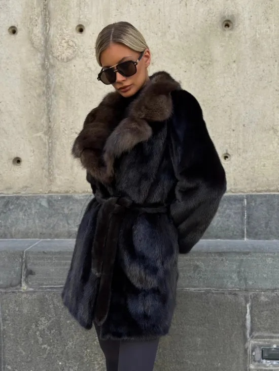 Норковая шуба махагон с куницей - фото 9