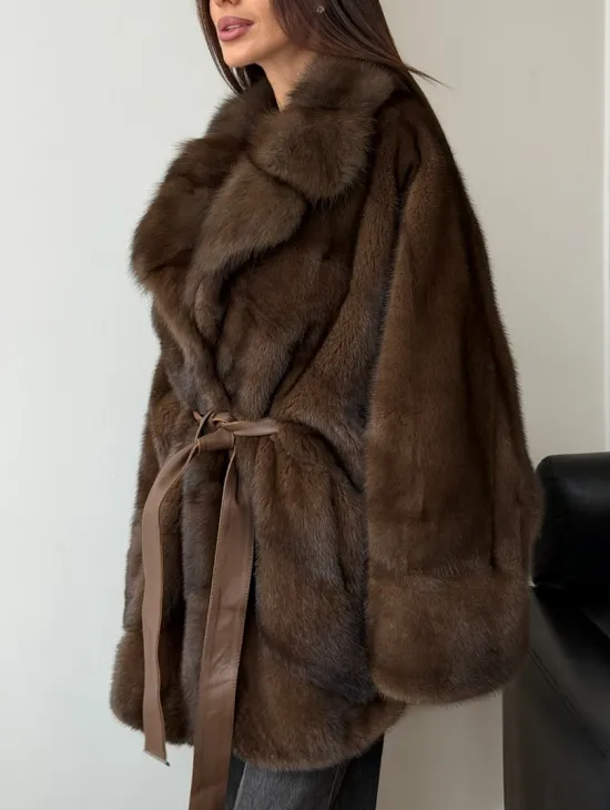 Коричневый полушубок с воротником куницы - летучая мышь - фото 7