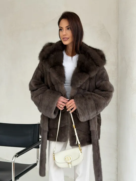 Меховой норковый полушубок с капюшоном куница - фото 11