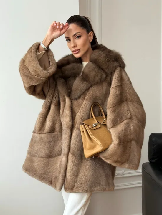 Шуба норковая с капюшоном куница - фото 0