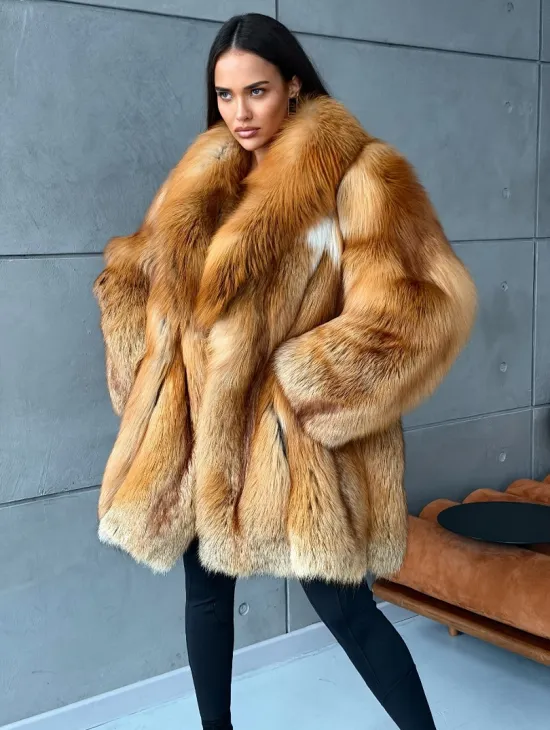 Шуба из натурального меха лисы - фото 6