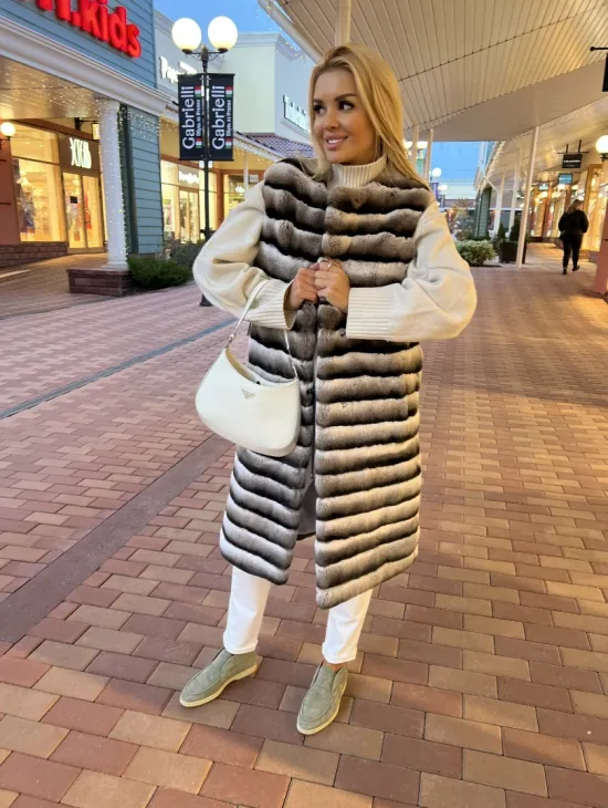 Жилет из меха орилага под шиншиллу - фото 1