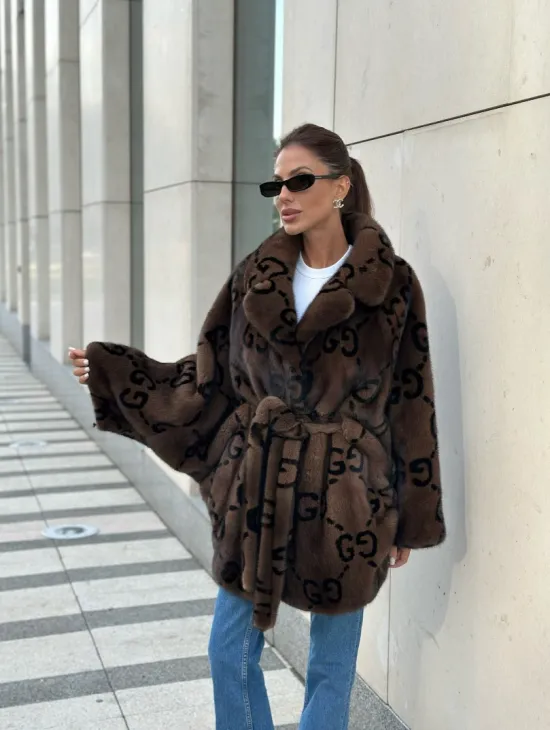 Шуба летучая мышь плюшевая норка VELVET - цвет орех - фото 5