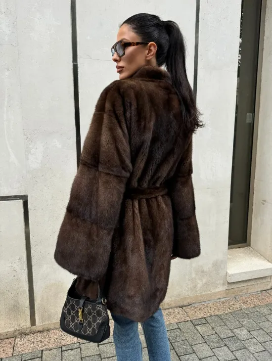 Шуба из скандинавской норки в цвете соболь - фото 4